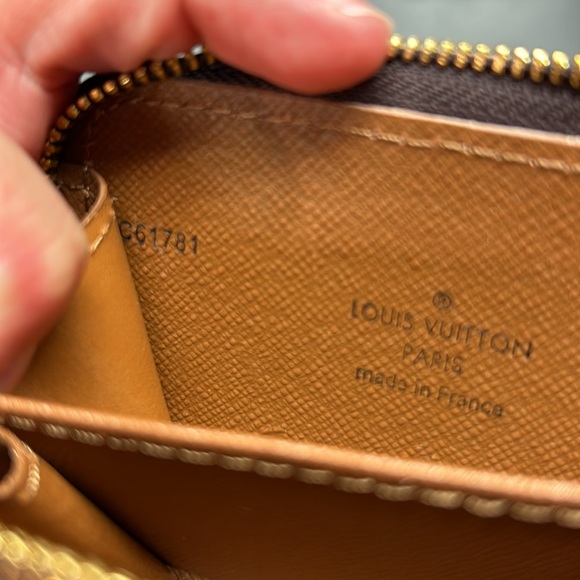 LOUIS VUITTON brand authentic coin purse - Picture 5 of 5
